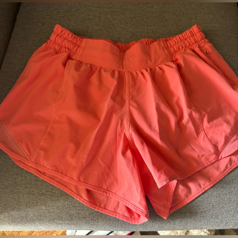 Lululemon Hotty Hot 4” Shorts - Size 8 - Coral